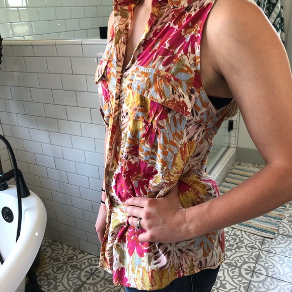 Anthropologie Sleeveless collared shirt - Picture 3 of 3